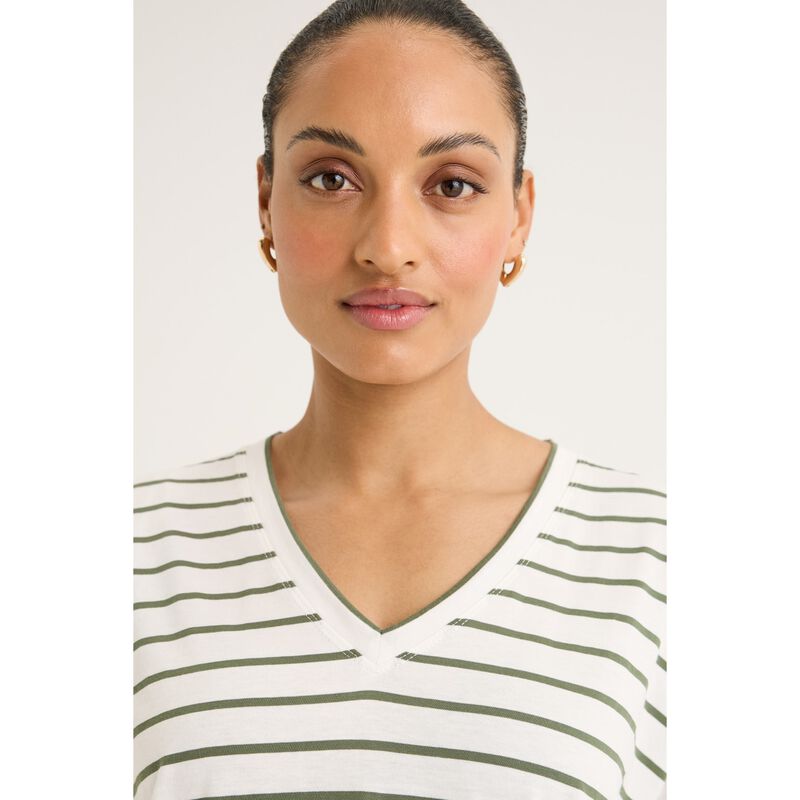 Yarra Trail Carbon Stripe Tee image number 2